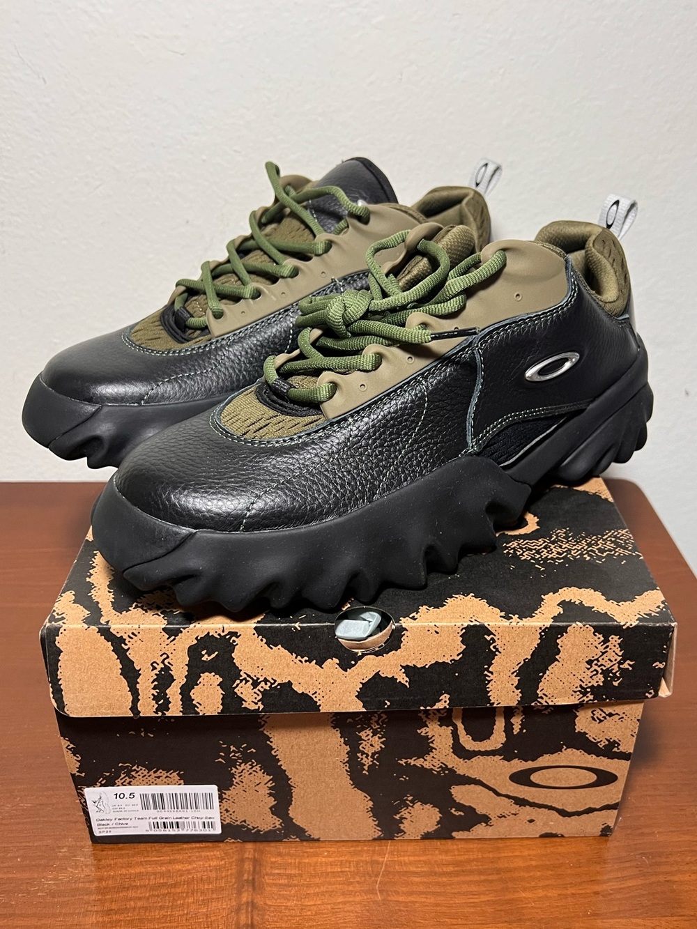 Brand new Brain Dead x Oakley Factory Team Full Grain Leather Chop Saw Size 10.5